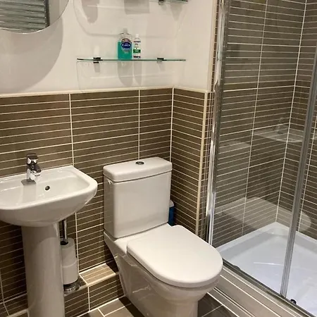 Shorthorn Apartment, 53a Sea Road *